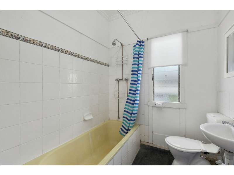 8 Sheehan Street, South Toowoomba QLD 4350