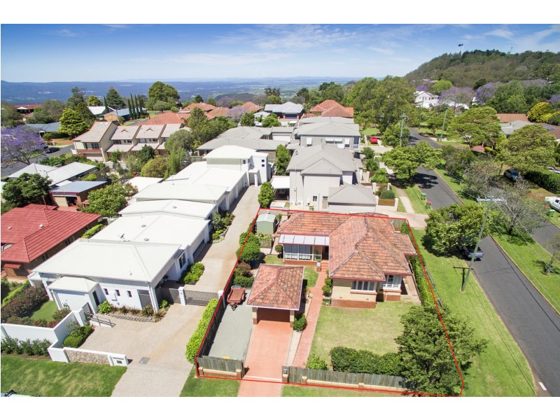 12 Burke Street, Rangeville QLD 4350