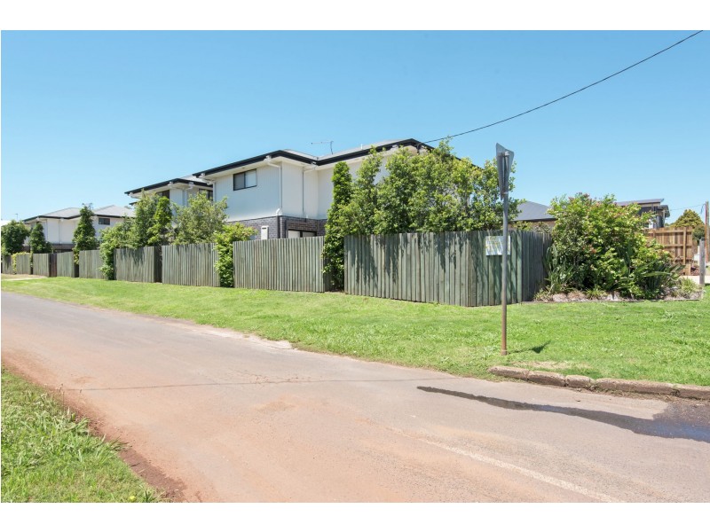 1/26 Ellis Street, Wilsonton QLD 4350