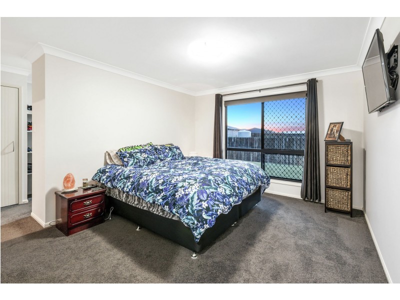 82 Shoesmith Road, Westbrook QLD 4350