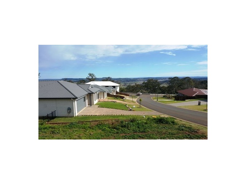 12 Felix Street, Cranley QLD 4350