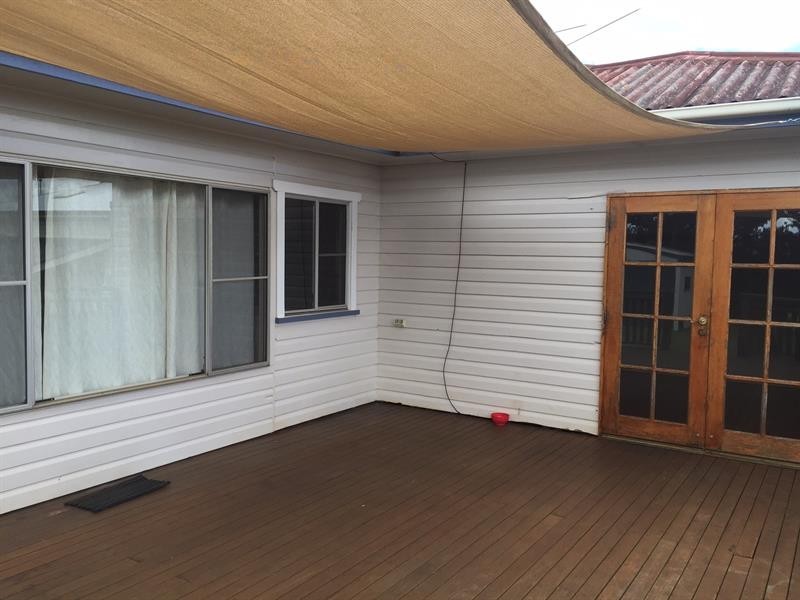 14 Second Ave, Harristown QLD 4350