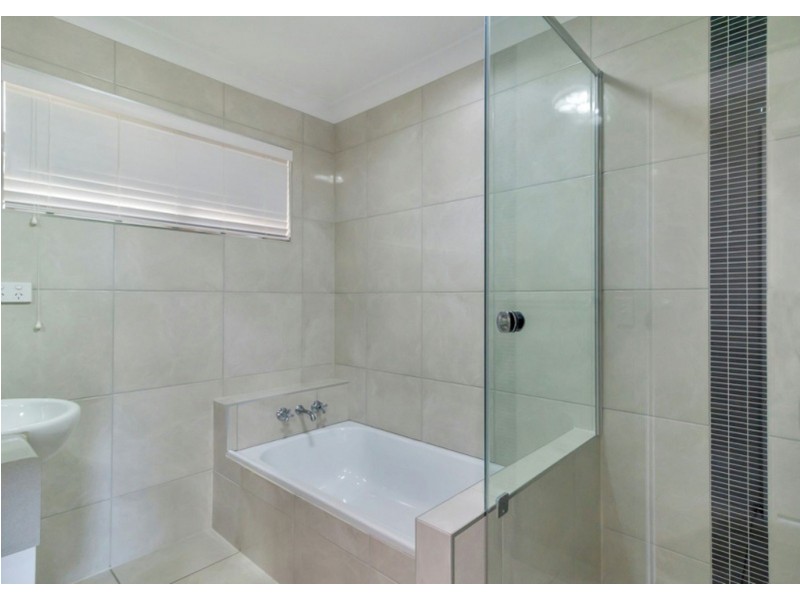 14 Vayro Road, Blue Mountain Heights QLD 4350