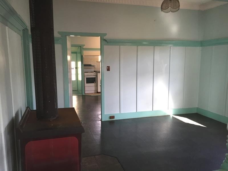 220 Bridge St, Newtown QLD 4350