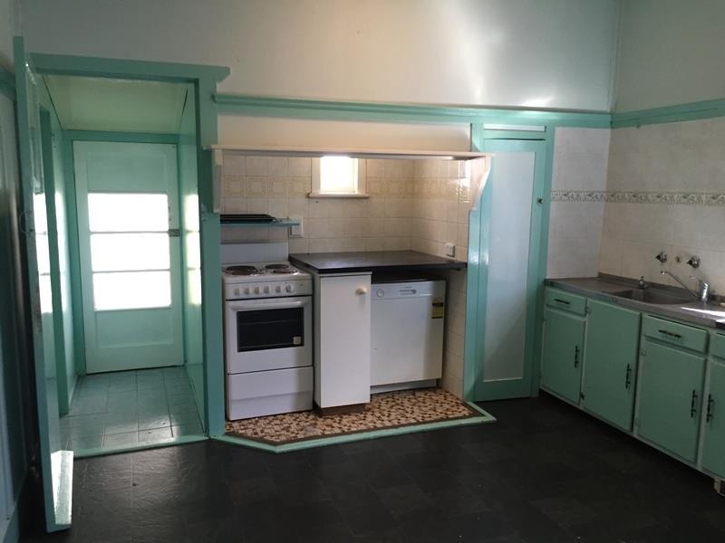 220 Bridge St, Newtown QLD 4350