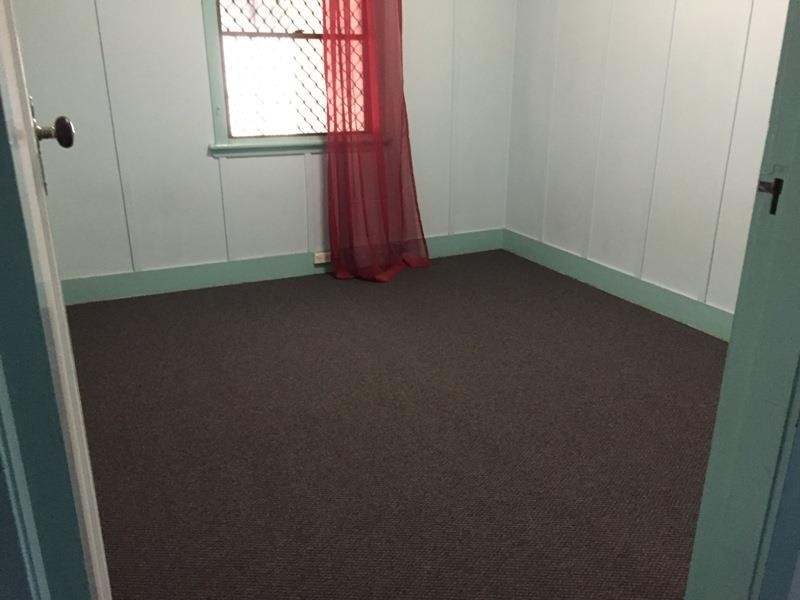 220 Bridge St, Newtown QLD 4350