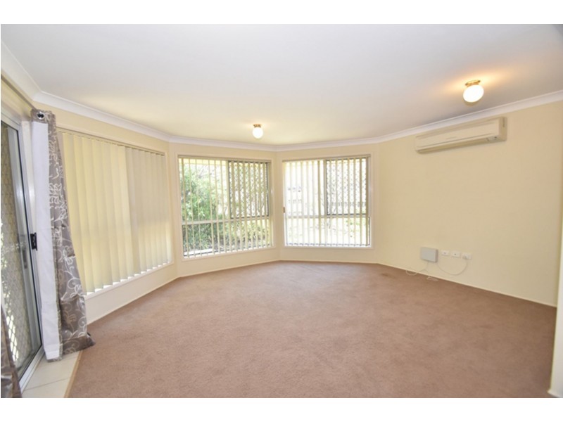 2/5 Beer Court, Kearneys Spring QLD 4350