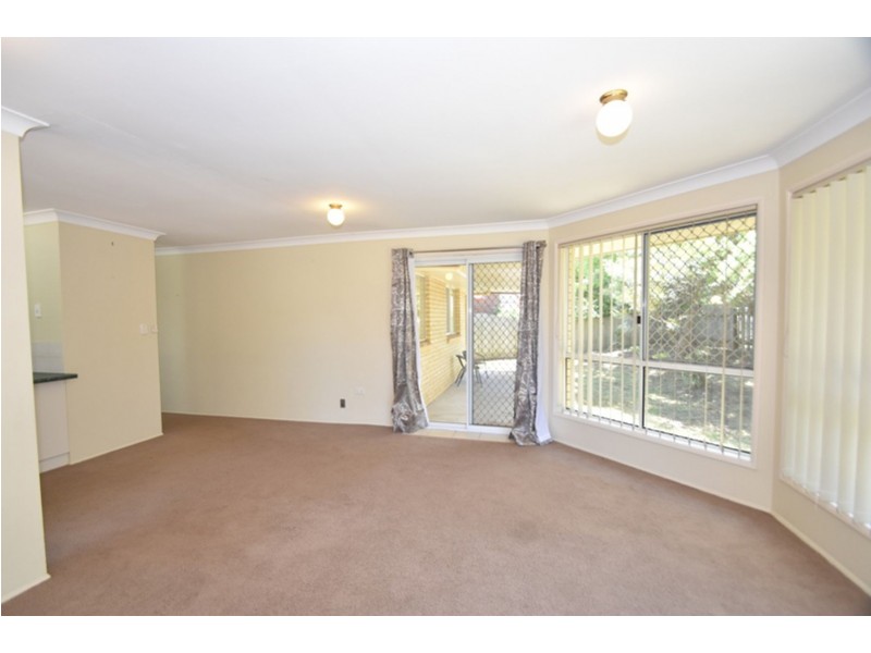 2/5 Beer Court, Kearneys Spring QLD 4350