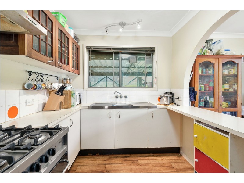 33 Hinkler Crescent, Wilsonton QLD 4350