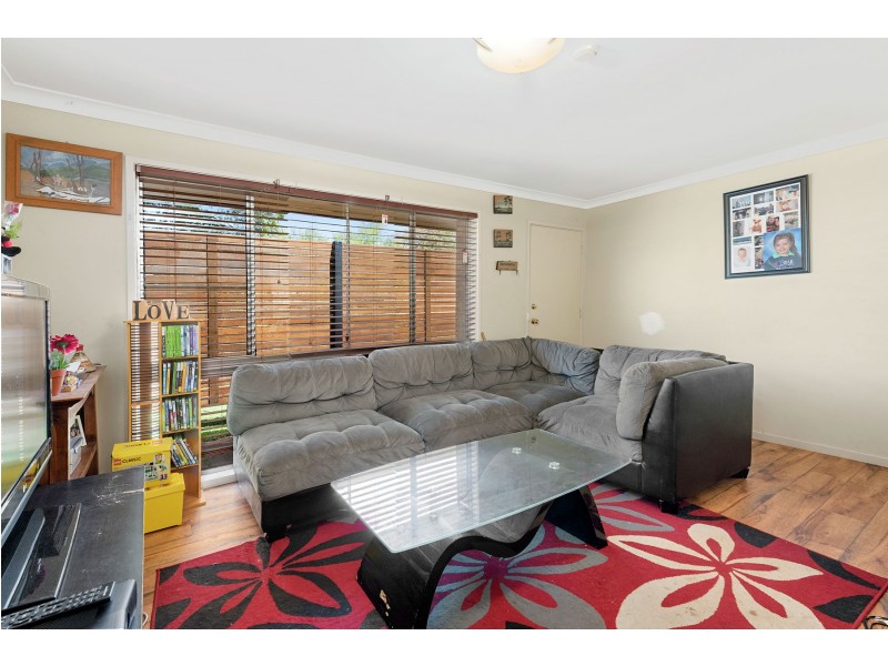 33 Hinkler Crescent, Wilsonton QLD 4350