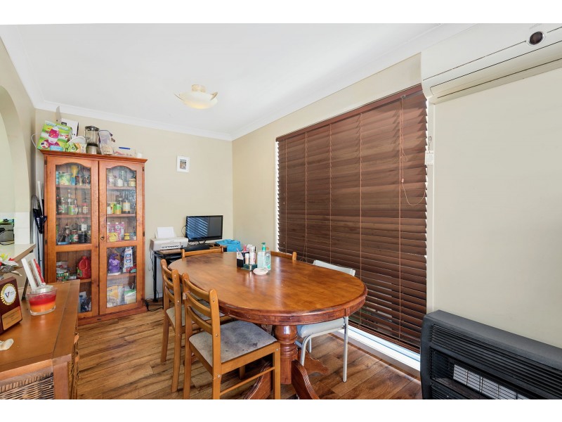 33 Hinkler Crescent, Wilsonton QLD 4350