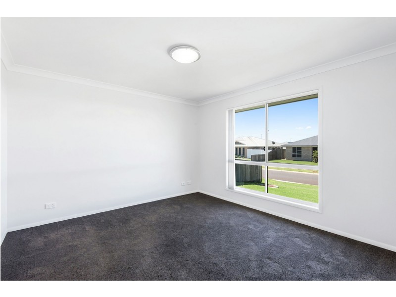 75 Entabeni Drive, Kearneys Spring QLD 4350