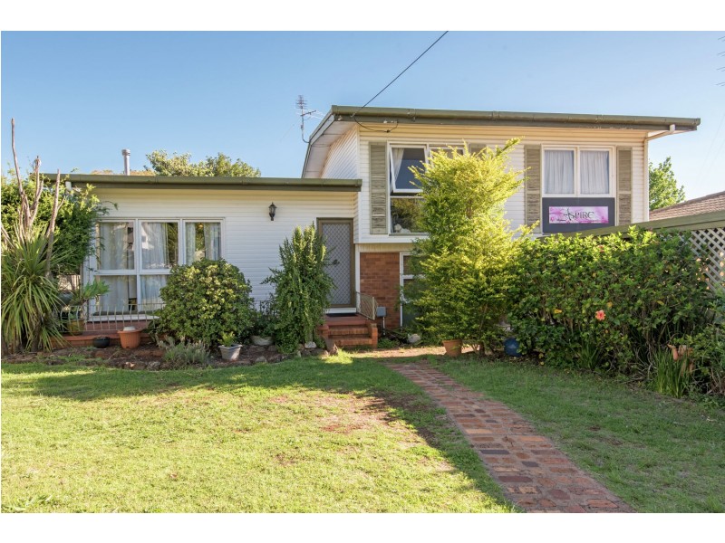 6 Coates Street, Kearneys Spring QLD 4350