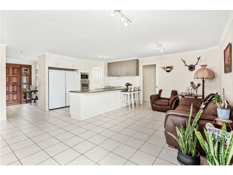 24 Tennyson Court, Westbrook QLD 4350