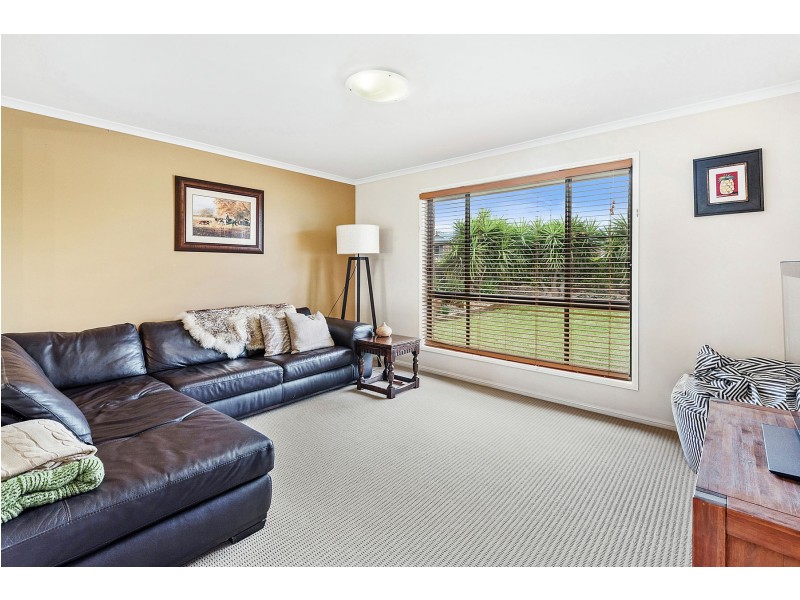 24 Tennyson Court, Westbrook QLD 4350