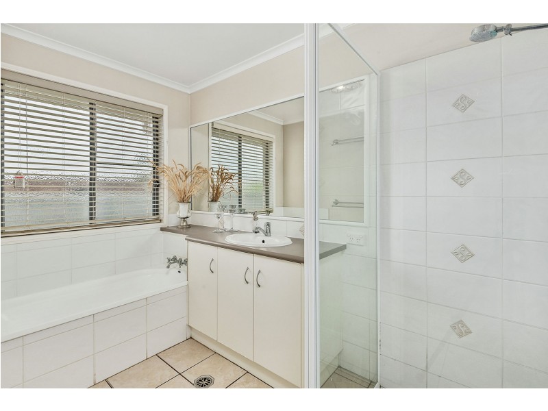 24 Tennyson Court, Westbrook QLD 4350