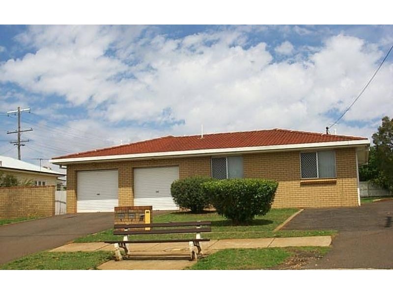 1/381 West Street, Harristown QLD 4350