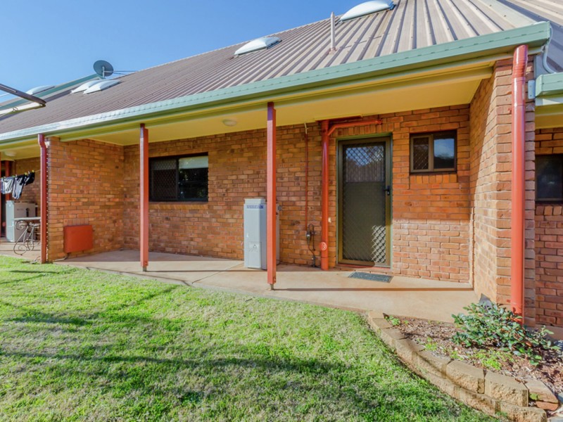 7/367-369 Margaret Street, Newtown QLD 4350