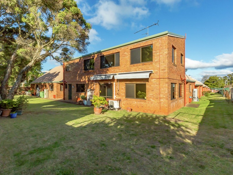 7/367-369 Margaret Street, Newtown QLD 4350