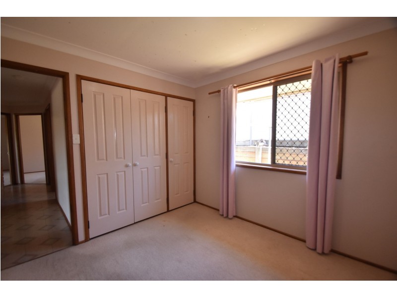 2 Danica Court, Kearneys Spring QLD 4350