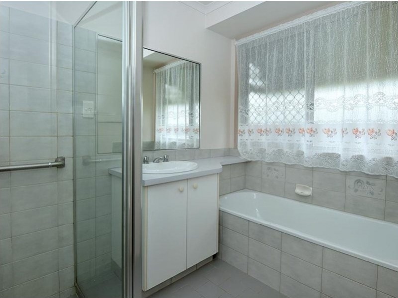 31 Riethmuller Street, Kearneys Spring QLD 4350