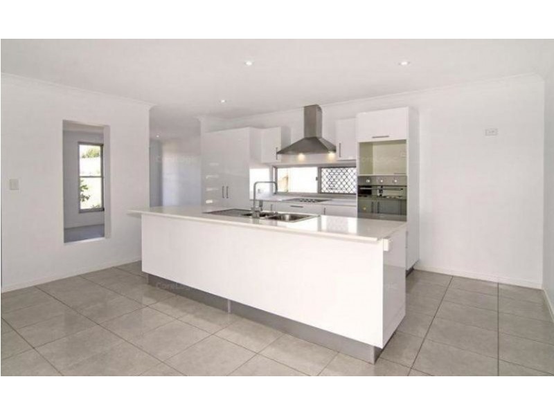 1 Honeyeater Drive, Highfields QLD 4352