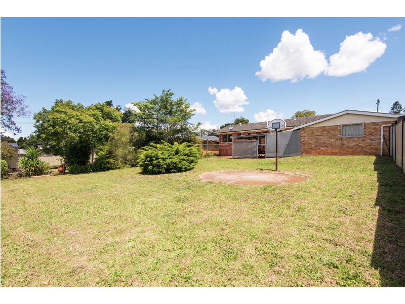 3 Rivett Street, South Toowoomba QLD 4350