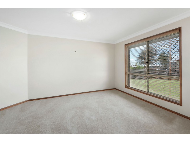 32 Macrossan Street, Cranley QLD 4350