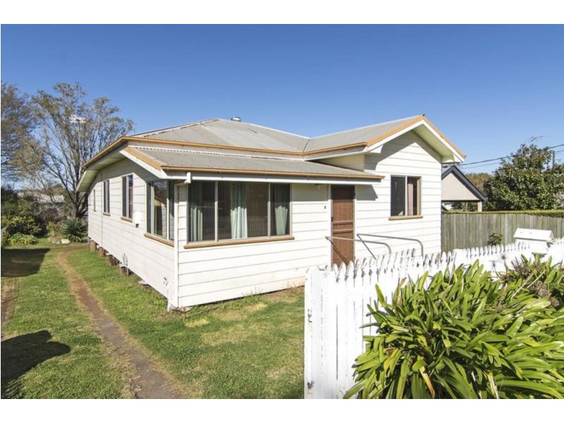 78 Geoffrey Street, Mount Lofty QLD 4350
