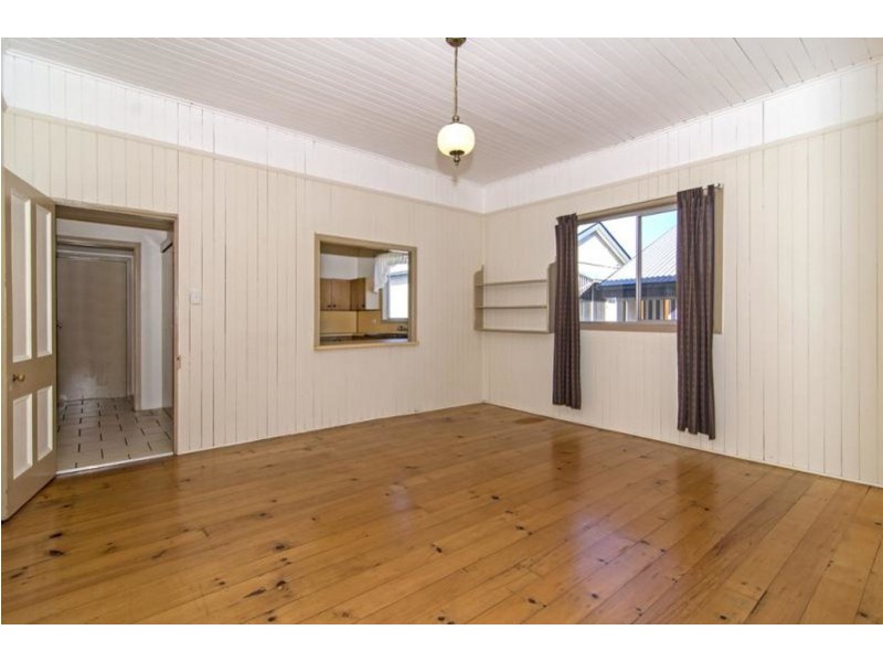 78 Geoffrey Street, Mount Lofty QLD 4350