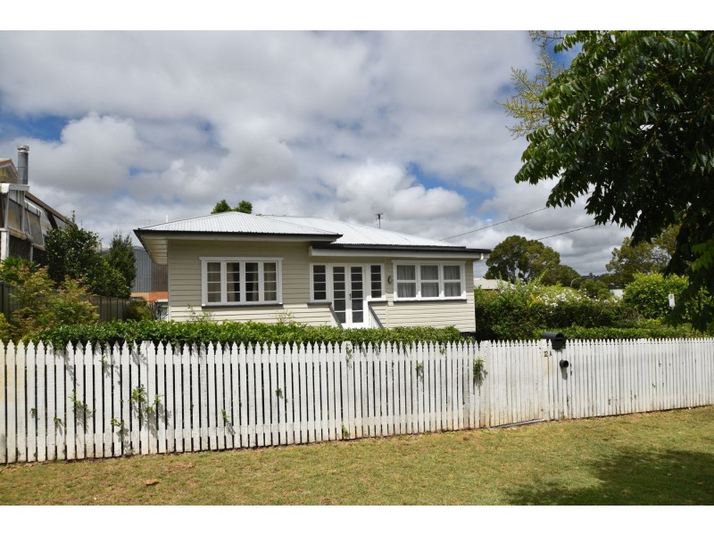 12a Delacey Street, North Toowoomba QLD 4350