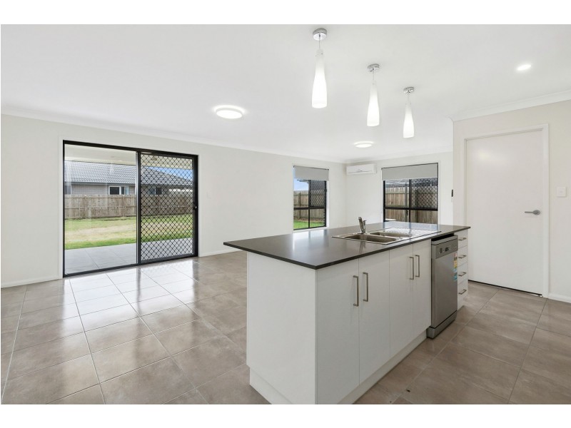 6 Magpie Drive, Cambooya QLD 4358