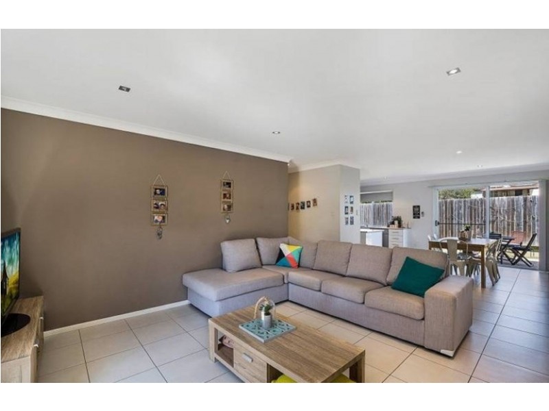 3/7 Whichello Street, Newtown QLD 4350