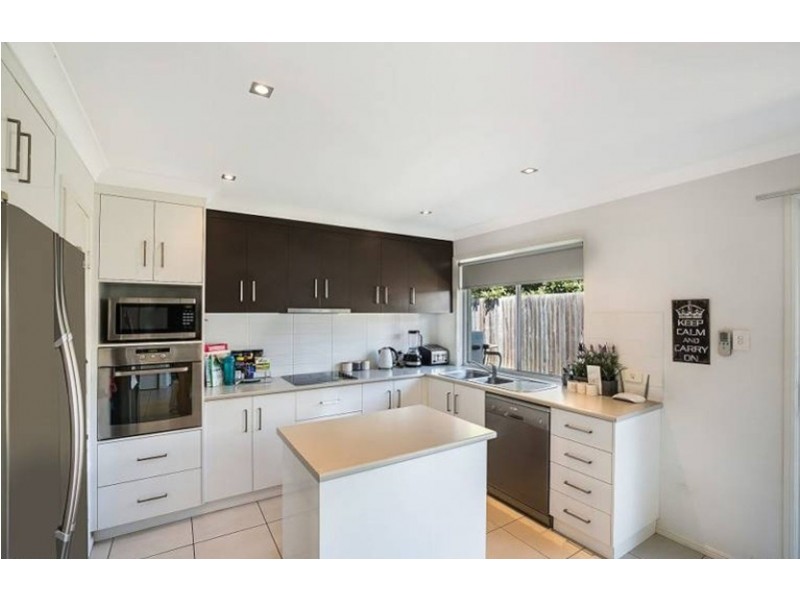 3/7 Whichello Street, Newtown QLD 4350