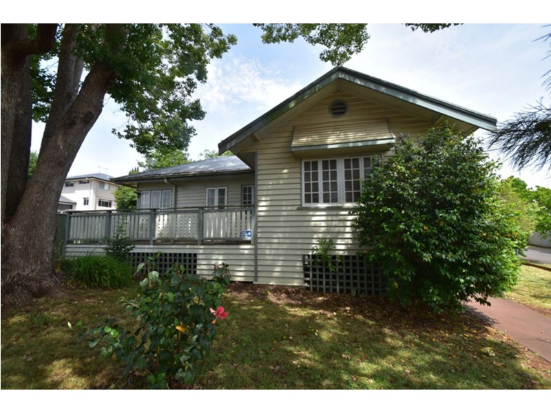 55 Mort Street, North Toowoomba QLD 4350