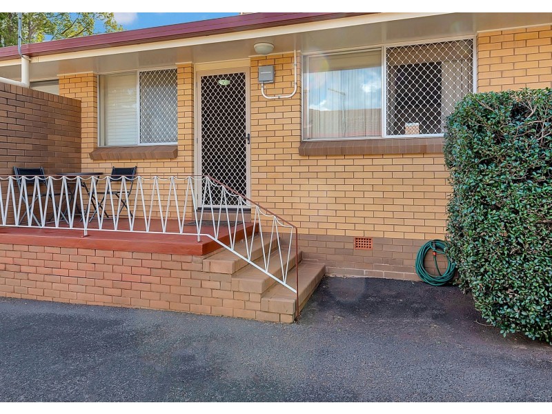 2/37A Tourist Road, East Toowoomba QLD 4350