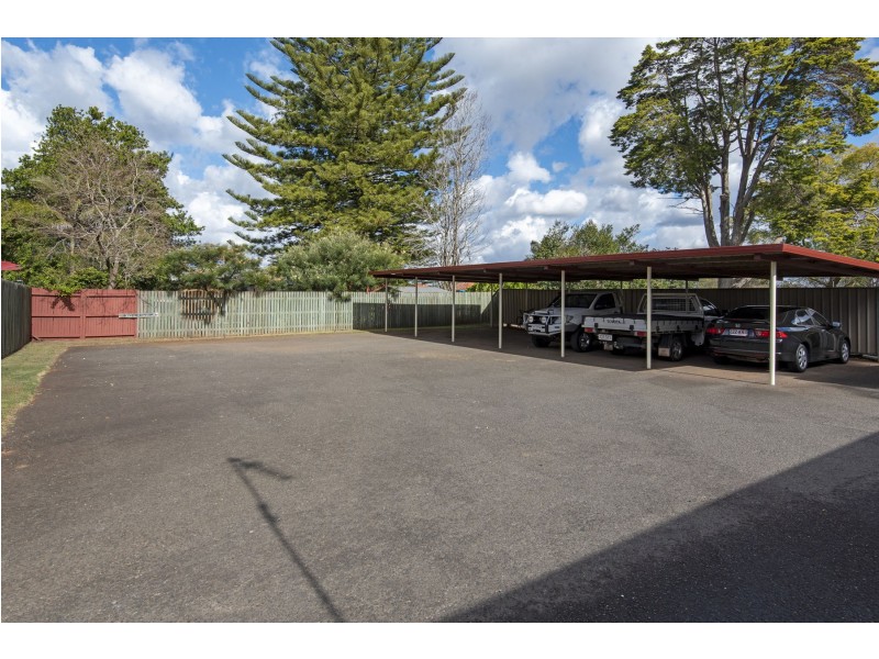2/37A Tourist Road, East Toowoomba QLD 4350