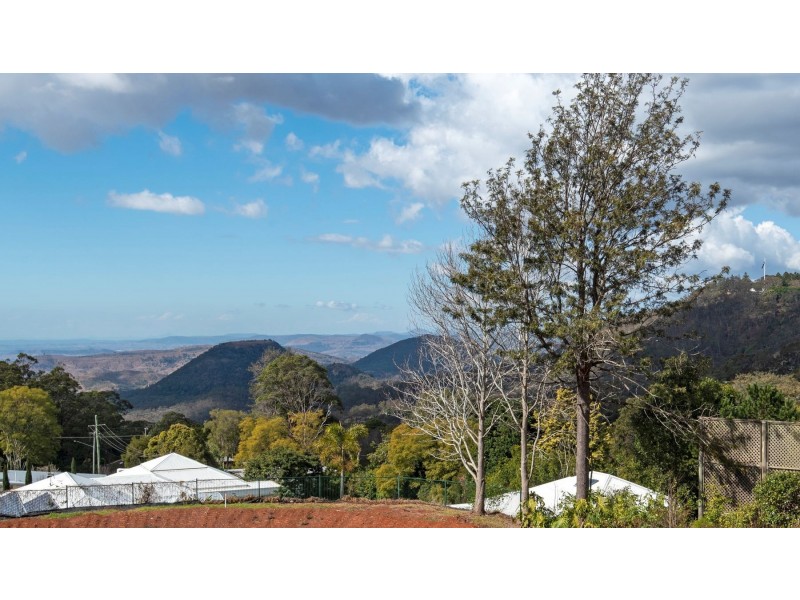 2/37A Tourist Road, East Toowoomba QLD 4350