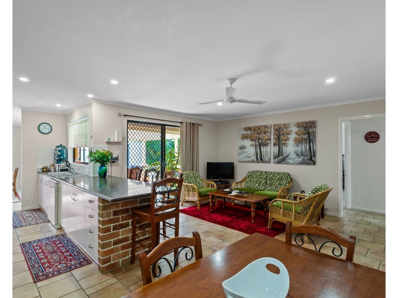 1 Goodman Court, Middle Ridge QLD 4350