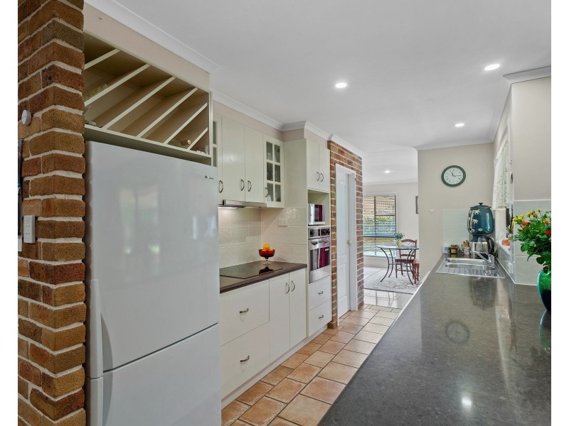 1 Goodman Court, Middle Ridge QLD 4350