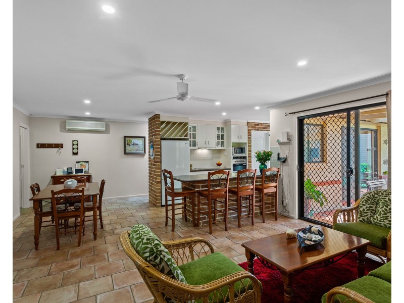 1 Goodman Court, Middle Ridge QLD 4350