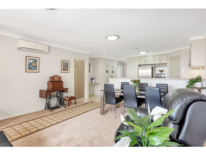 2/14 Sunning Street, Kearneys Spring QLD 4350