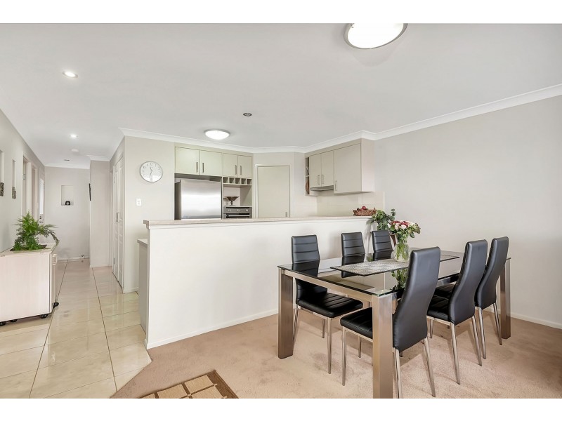 2/14 Sunning Street, Kearneys Spring QLD 4350