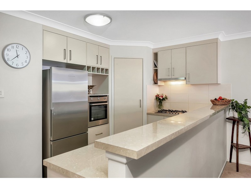 2/14 Sunning Street, Kearneys Spring QLD 4350