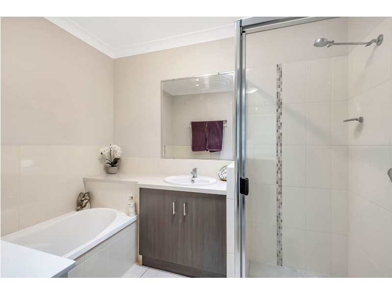 2/14 Sunning Street, Kearneys Spring QLD 4350