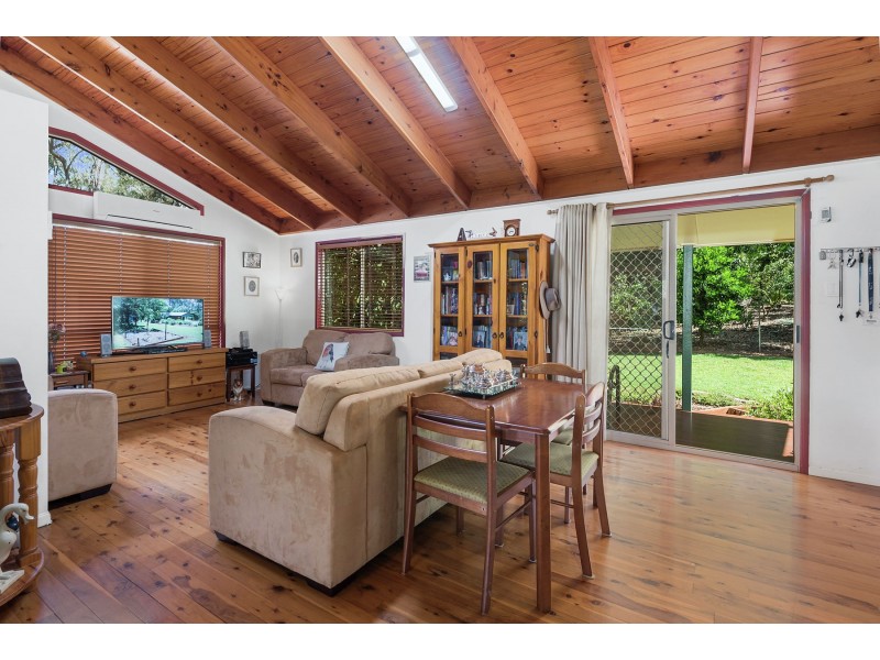 15 Adams Road, Cabarlah QLD 4352