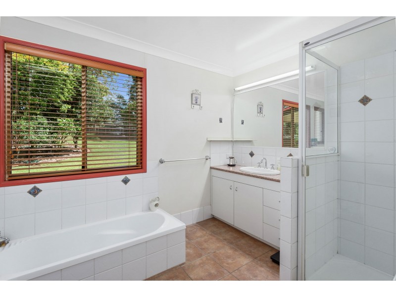 15 Adams Road, Cabarlah QLD 4352