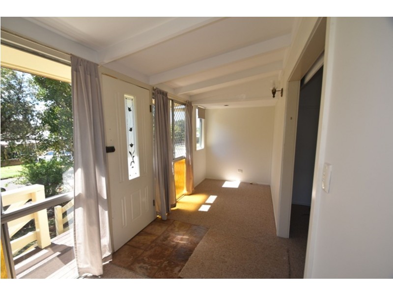 9 Ford Street, Rockville QLD 4350