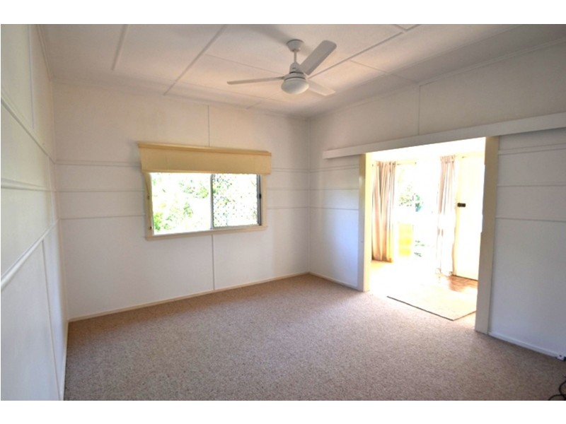 9 Ford Street, Rockville QLD 4350