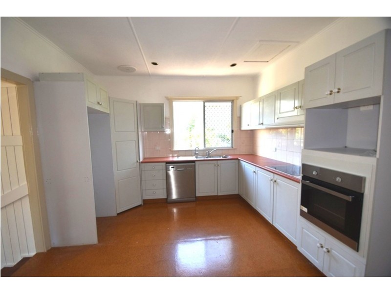 9 Ford Street, Rockville QLD 4350